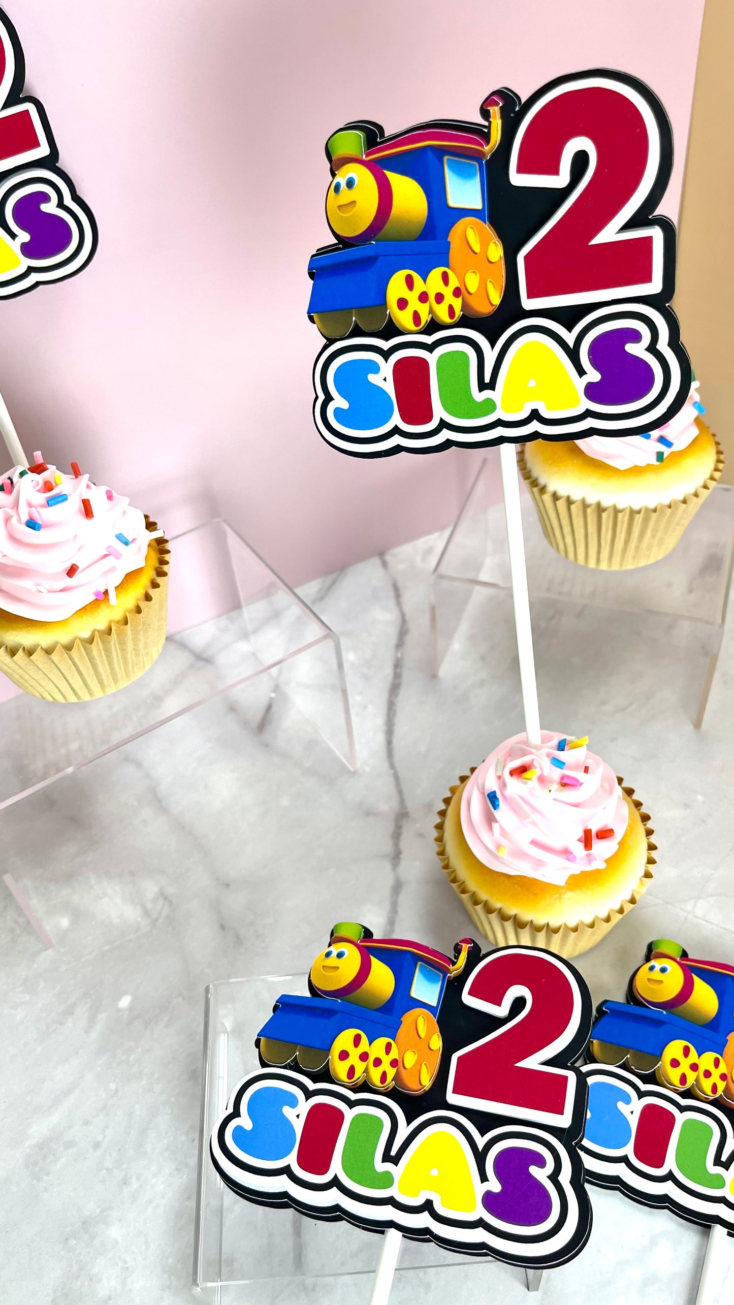 Bob the Trail cup cake topper
