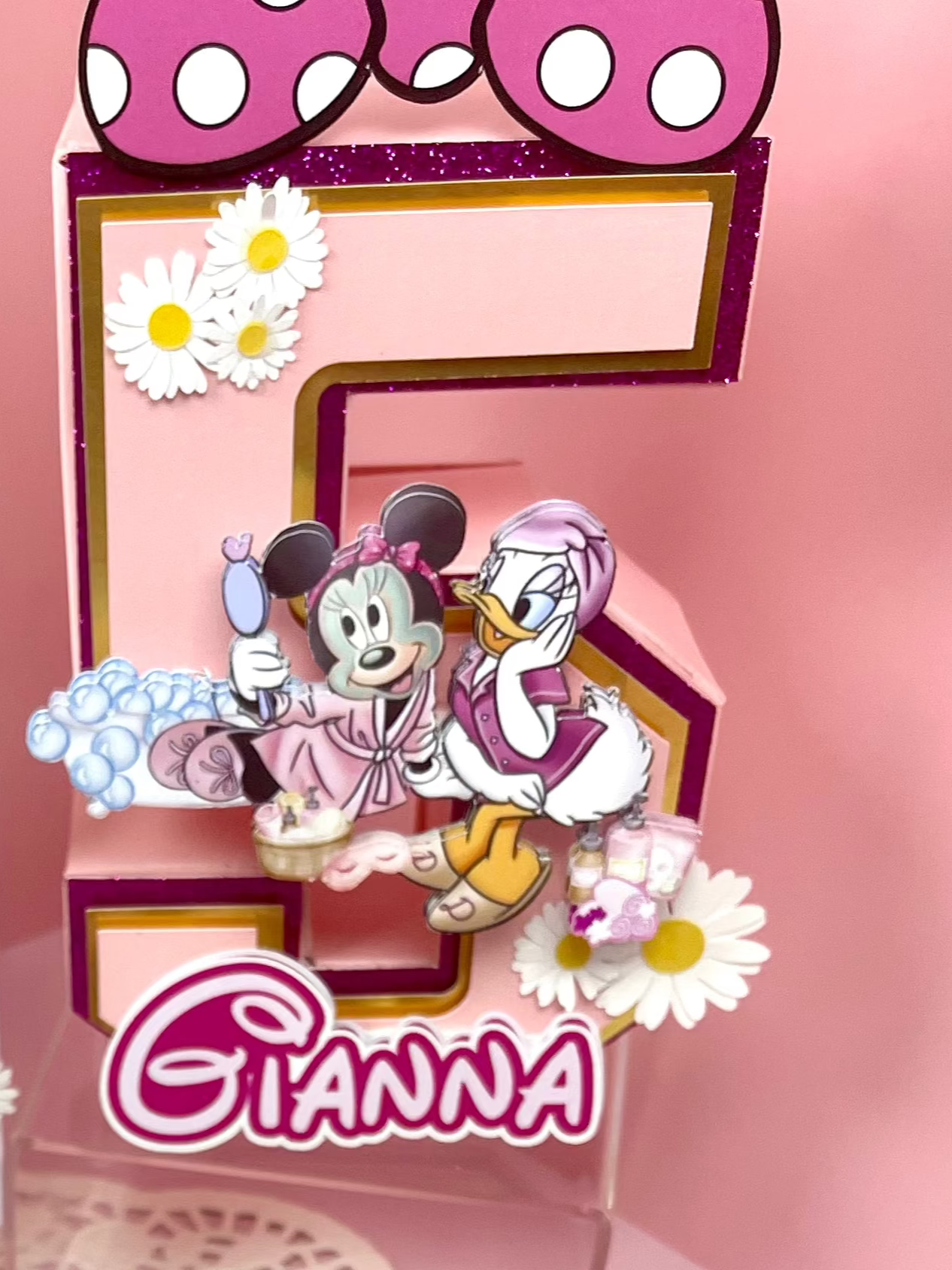 Minnie and Daisy Spa Letter 3D