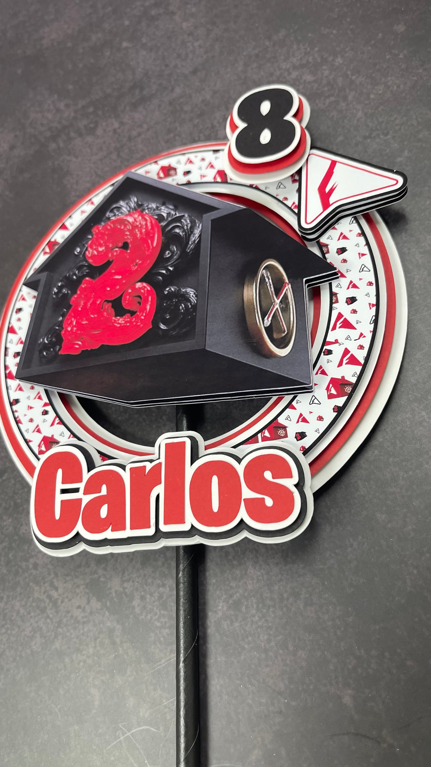 Reality House Style 3D Cake Topper – Casa Roja – Nombre y Edad Personalizados – Urban Theme Birthday Decoration