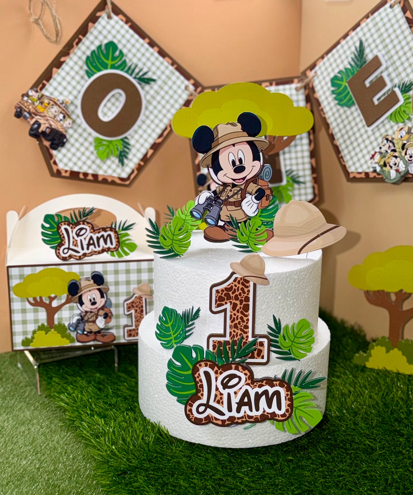 Decoration for Cake Mickey Safari