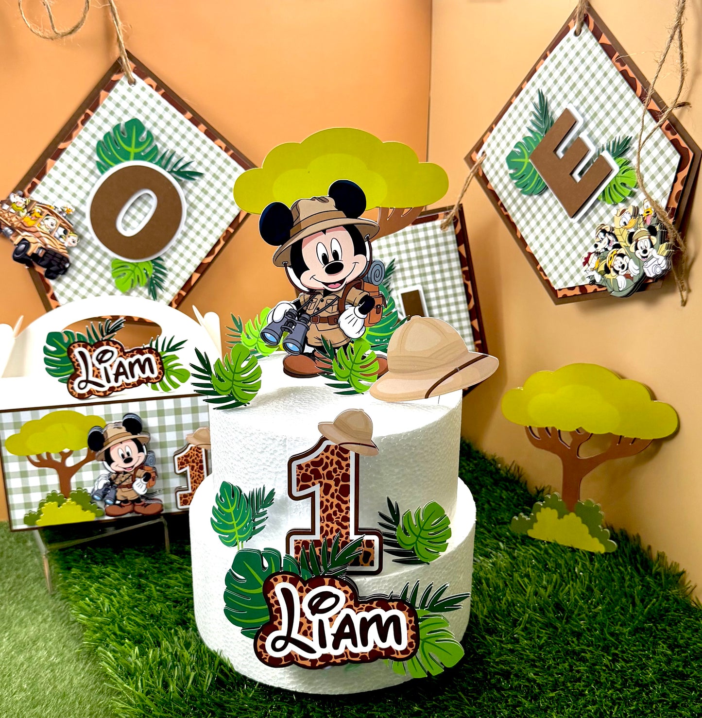 Decoration for Cake Mickey Safari