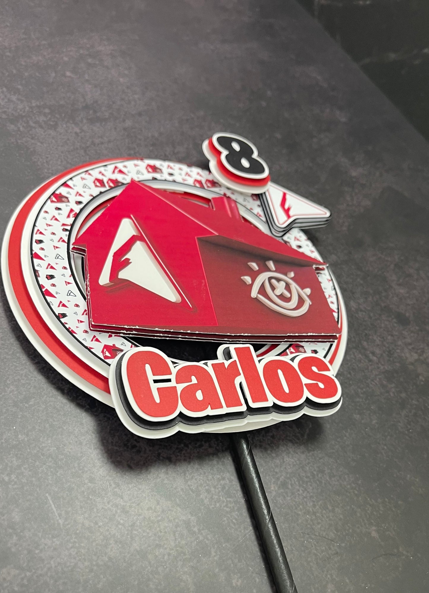 Reality House Style 3D Cake Topper – Casa Roja – Nombre y Edad Personalizados – Urban Theme Birthday Decoration