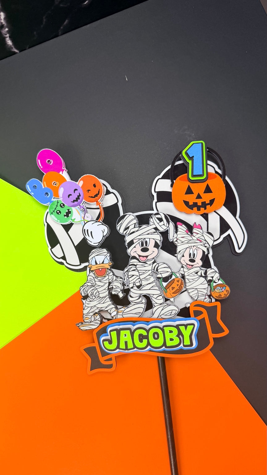 Handmade personalized Halloween cake topper detail